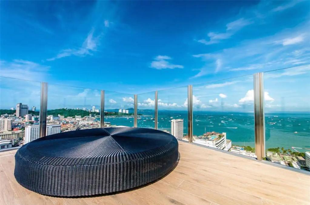 Central Pattaya - Sea View Large Balcony Condo With Infinity Pool Exterior foto